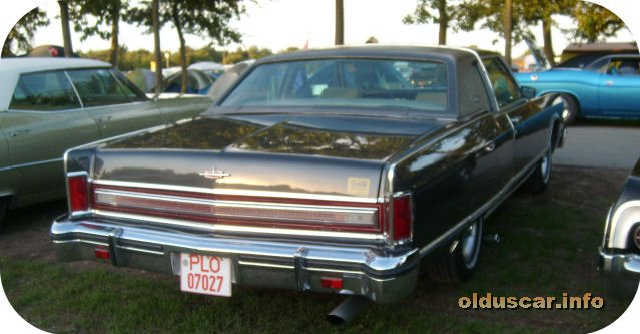 1975 Lincoln Continental Town Car Coupe back